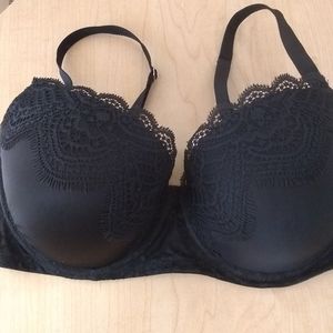 LACE TRIM DREAMFIT BLACK LIFTING PLUNGE BRA SIZE 38 DD NWT LACE TRIM DREAMFIT BLACK LIFTING PLUNGE BRA SIZE 38 DD NWT